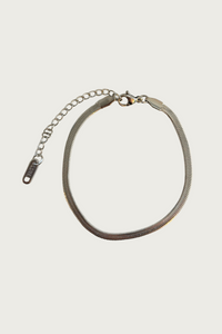 Zilverkleurige armband van Fencyjewels – elegante roestvrijstalen snake chain armband met verstelbare sluiting, tijdloos en perfect voor elke gelegenheid.