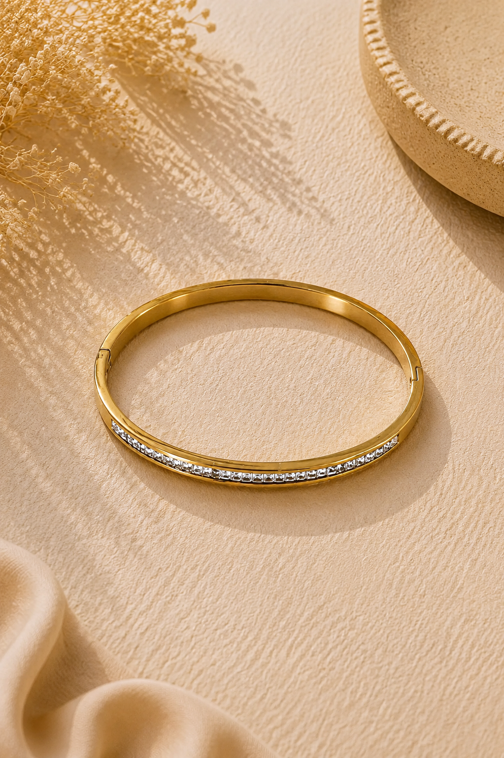 Sparkling bangle Fencyjewels