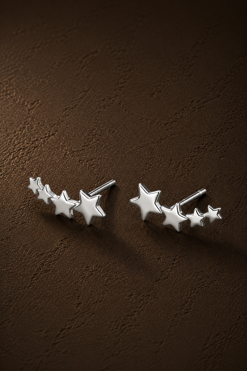 Zilveren Starlight oorbellen van Fencyjewels met een speels design van meerdere kleine sterren.