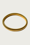 Goudkleurige stretch armband van Fencyjewels – minimalistische roestvrijstalen bangle met elastisch design, glanzende afwerking en tijdloze stijl voor dames.