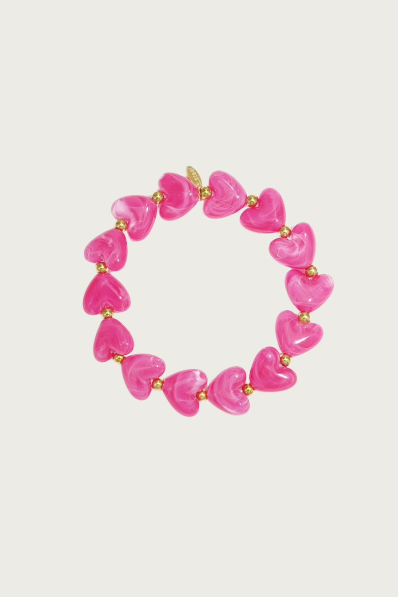 Donkerroze armband met kleine hartjes van Fencyjewels, een vrolijk sieraad met goudkleurige details.