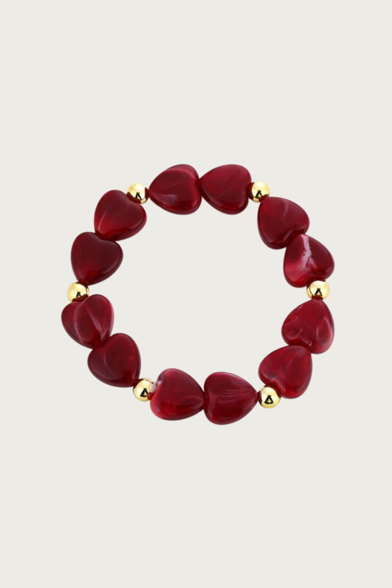 Hartjes armband rood van Fencyjewels met goudkleurige rvs details, een vrolijk en kleurrijk sieraad.