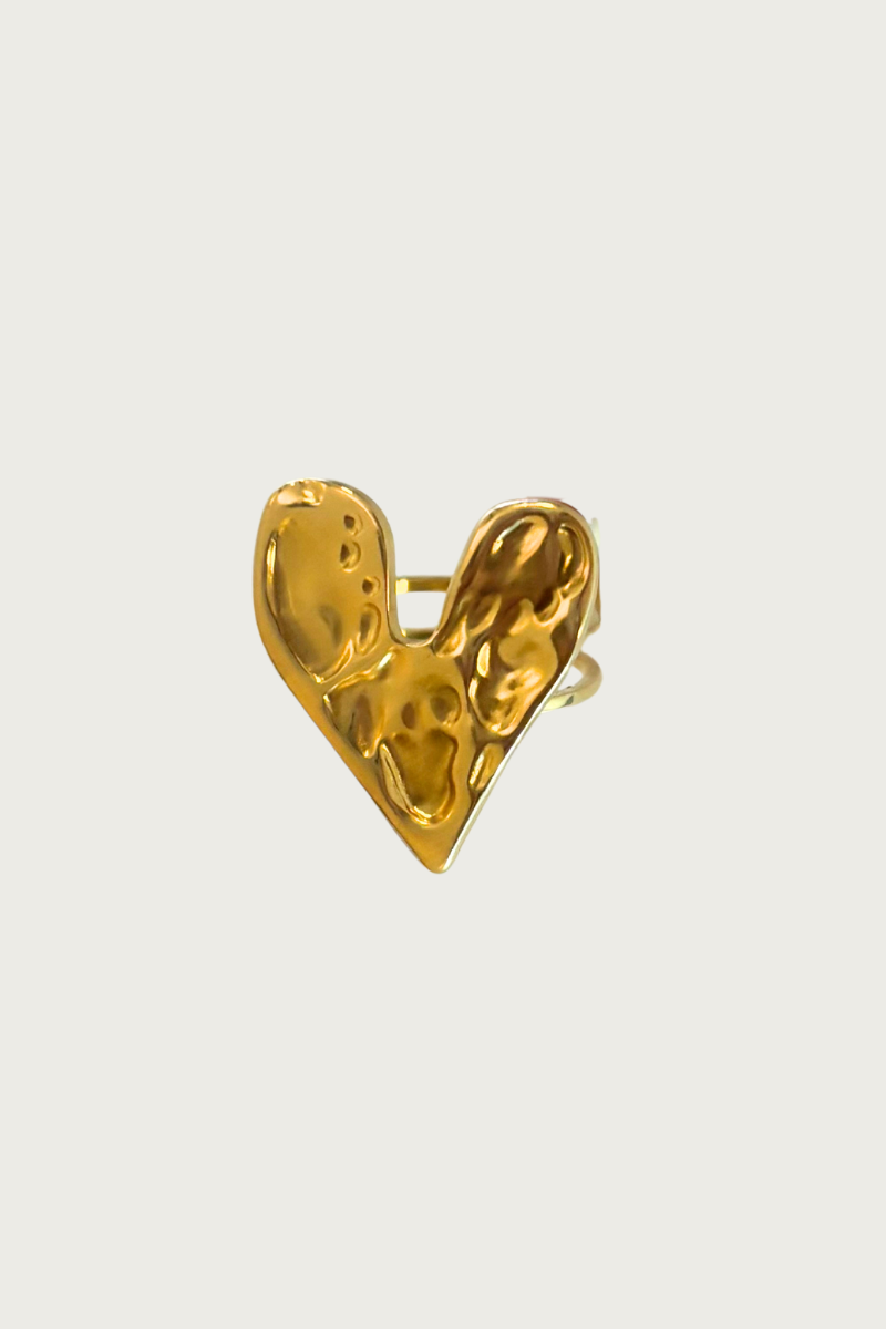 Gouden ring met gegraveerd hartje van Fencyjewels, stainless steel en waterproof.