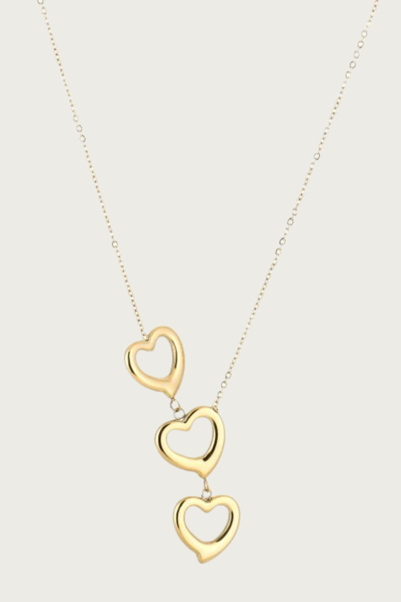 Triple love ketting goud met drie hartjes van stainless steel van Fencyjewels, een romantisch en waterproof sieraad.