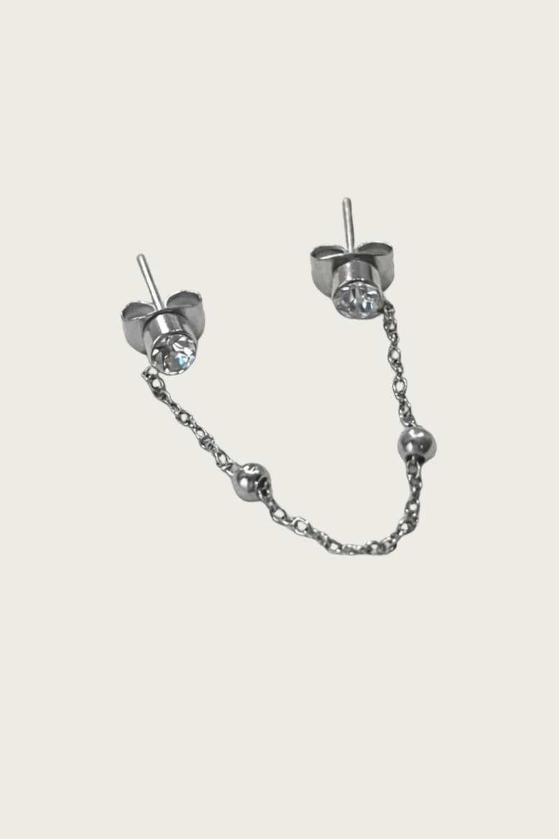 Spark chain stud oorbel zilver van stainless steel van Fencyjewels, 2-delige oorbel voor twee gaatjes, wordt per stuk verkocht