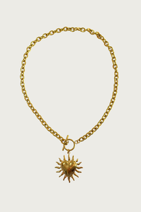 Sunheart ketting van Fencyjewels met zon hanger en subtiel hartdetail. Gouden ketting van stainless steel, waterproof en perfect voor een warme en stijlvolle look.